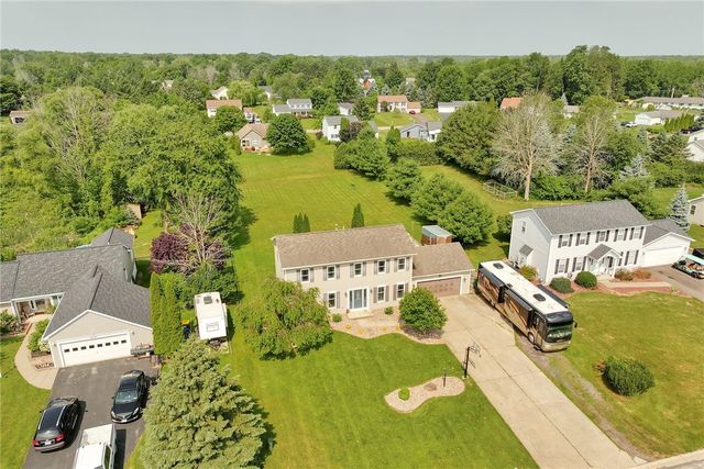 6149 Lillypond Way, Ontario, NY 14519