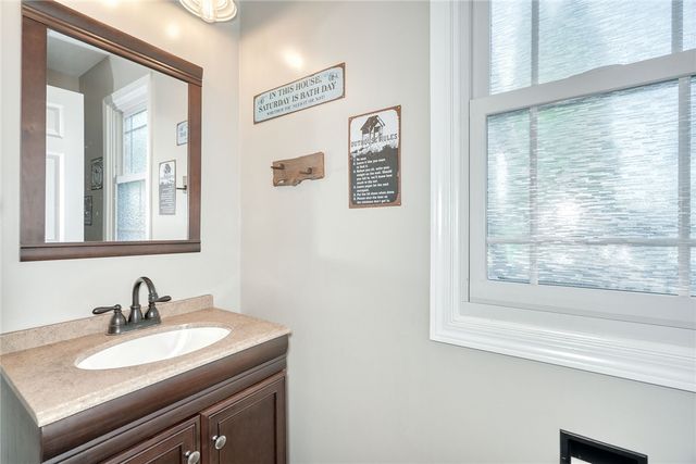 6149 Lillypond Way, Ontario, NY 14519