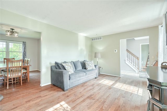 6149 Lillypond Way, Ontario, NY 14519