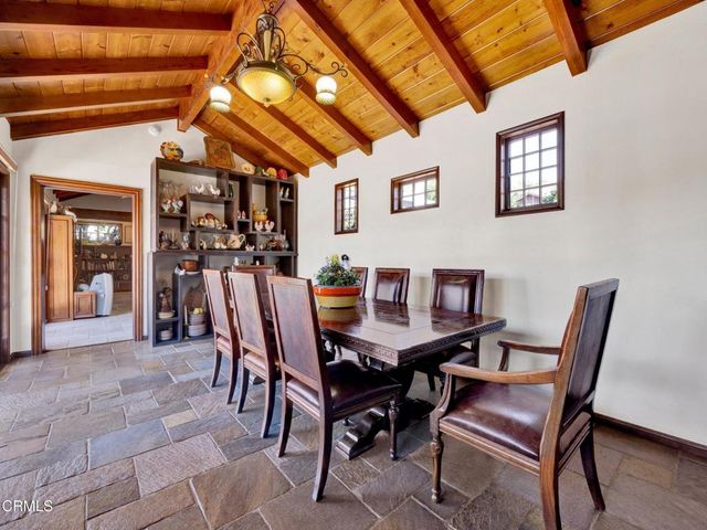 9701 La Canada Way, Los Angeles, CA 91040