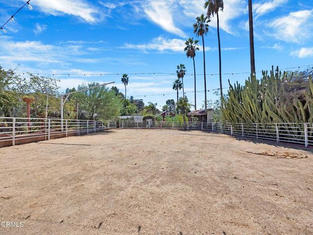 9701 La Canada Way, Los Angeles, CA 91040