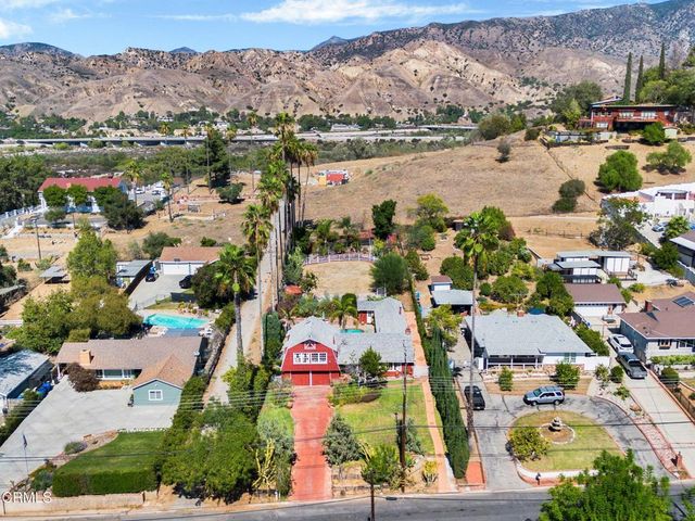 9701 La Canada Way, Los Angeles, CA 91040
