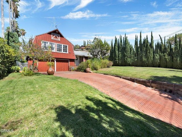 9701 La Canada Way, Los Angeles, CA 91040