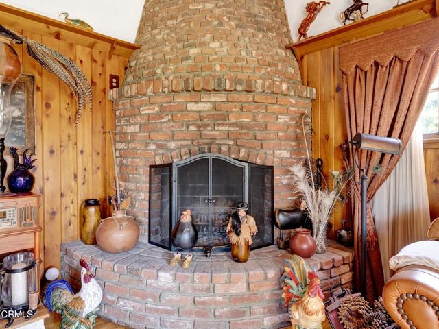 9701 La Canada Way, Los Angeles, CA 91040