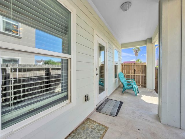 14806 Robla Dr, Corpus Christi, TX 78418