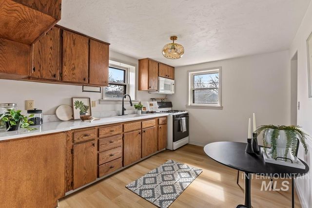 4225 W Clark St, Boise, ID 83705