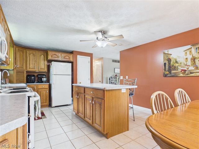 237 Wakefield Drive, Washington, WV 26181