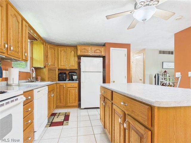 237 Wakefield Drive, Washington, WV 26181