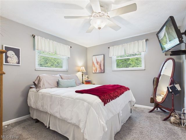 237 Wakefield Drive, Washington, WV 26181