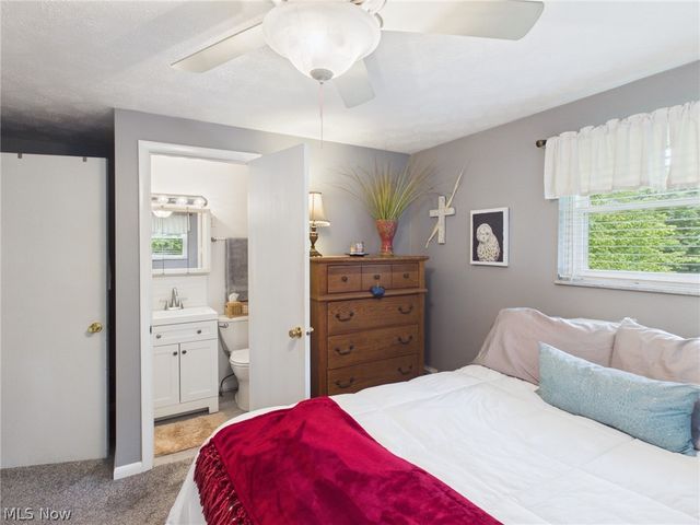237 Wakefield Drive, Washington, WV 26181
