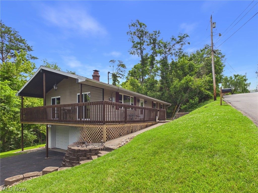 237 Wakefield Drive, Washington, WV 26181