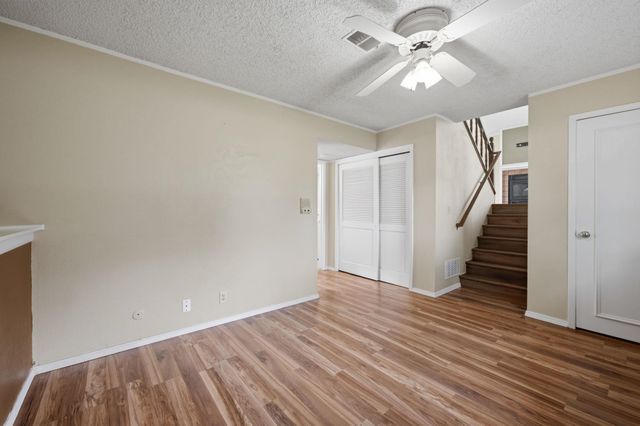 435 E Campus St, Wichita, KS 67216