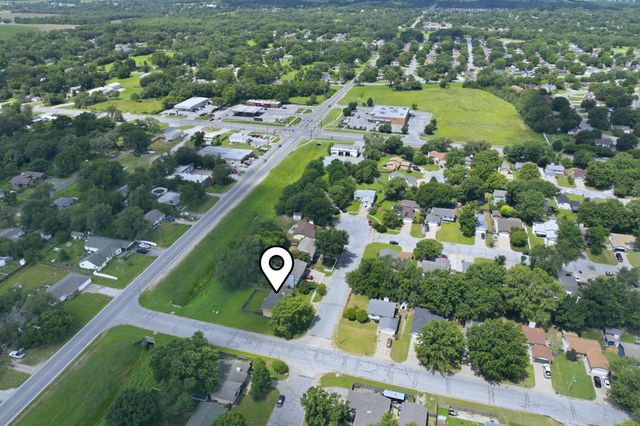 435 E Campus St, Wichita, KS 67216