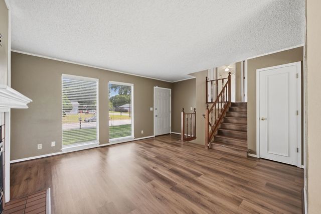 435 E Campus St, Wichita, KS 67216
