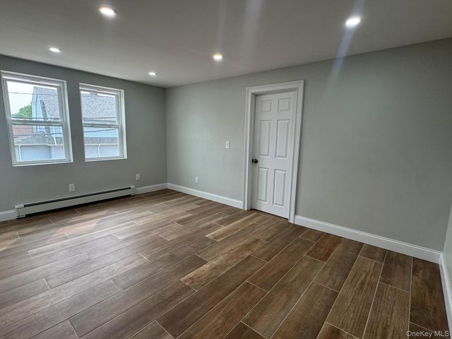233 S Franklin Street Apt 1, Hempstead, NY 11550