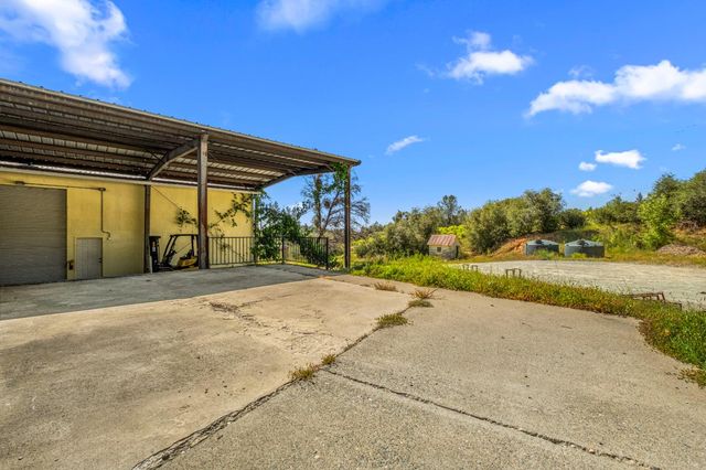 8221 Stoney Creek Road, Somerset, CA 95684
