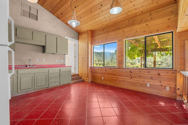 8221 Stoney Creek Road, Somerset, CA 95684