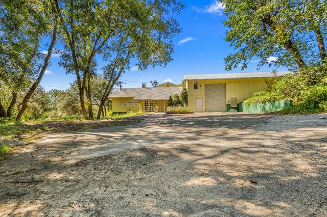8221 Stoney Creek Road, Somerset, CA 95684