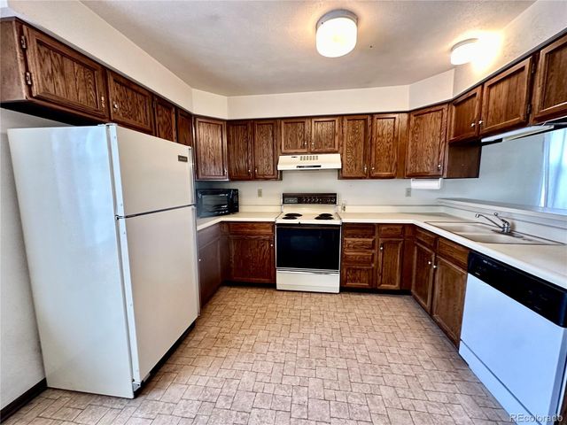 12124 W Vail Pass, Littleton, CO 80127
