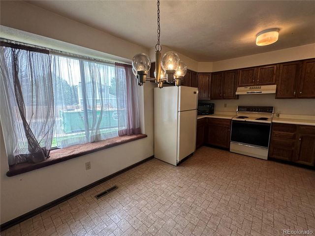 12124 W Vail Pass, Littleton, CO 80127
