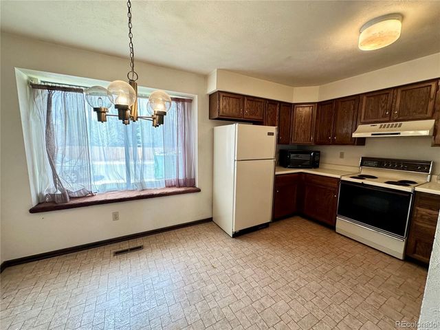 12124 W Vail Pass, Littleton, CO 80127