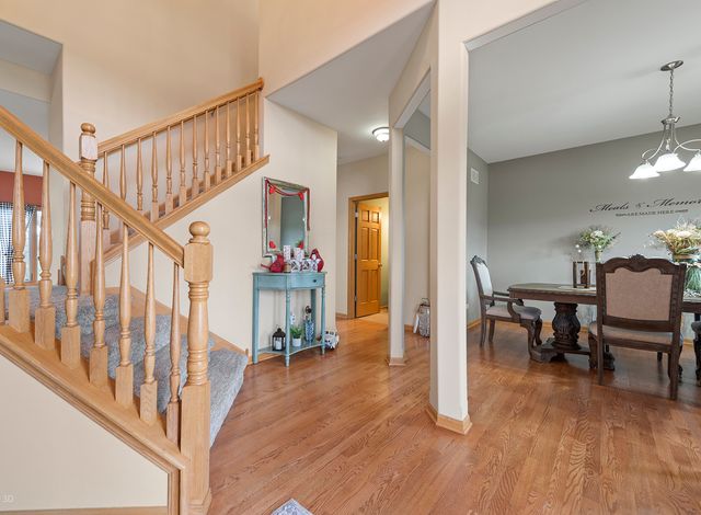21163 S Wooded Cove Drive, Elwood, IL 60421
