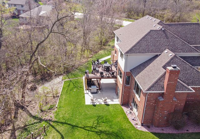 21163 S Wooded Cove Drive, Elwood, IL 60421