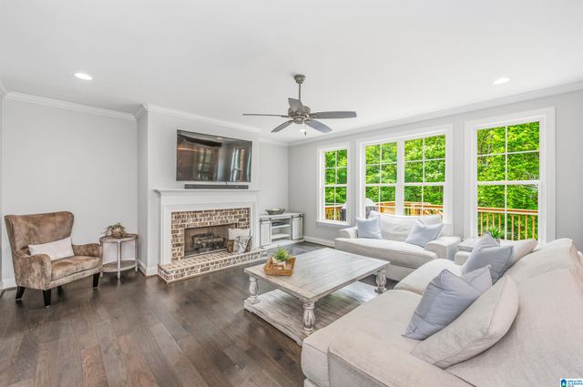 178 WILLOW BRANCH LANE, Chelsea, AL 35043