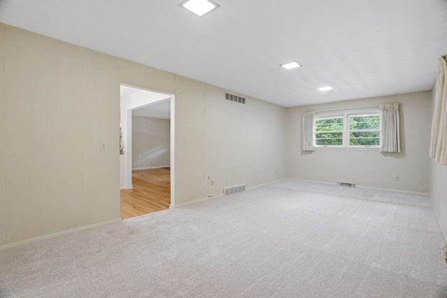 812 VALLEY CT, Columbia, MO 65203