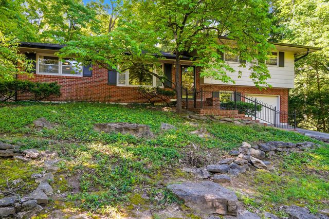 812 VALLEY CT, Columbia, MO 65203