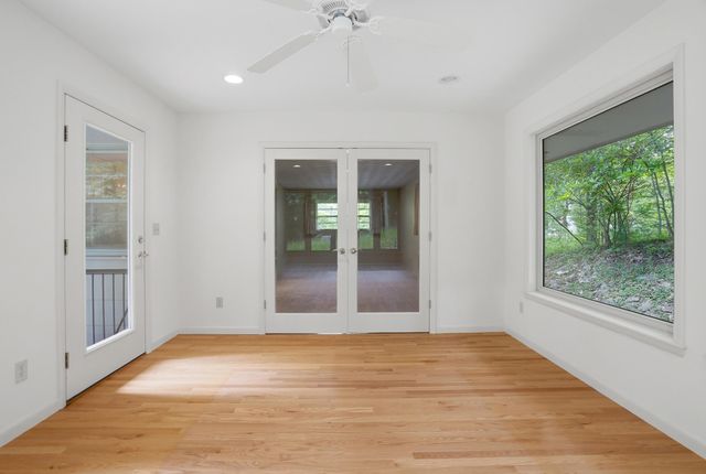 812 VALLEY CT, Columbia, MO 65203