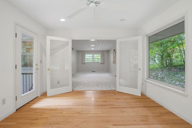 812 VALLEY CT, Columbia, MO 65203