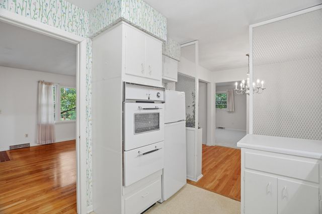 812 VALLEY CT, Columbia, MO 65203