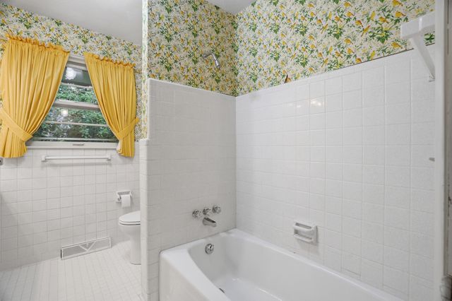 812 VALLEY CT, Columbia, MO 65203