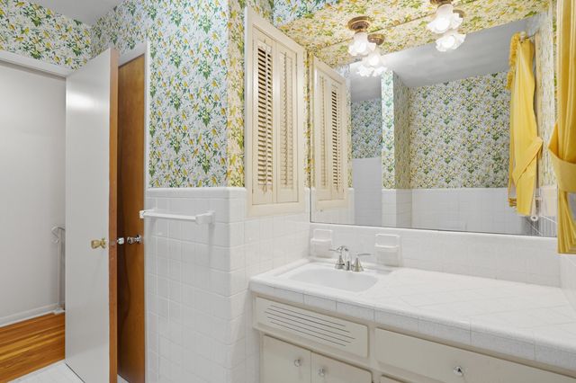 812 VALLEY CT, Columbia, MO 65203