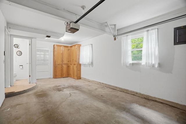 812 VALLEY CT, Columbia, MO 65203