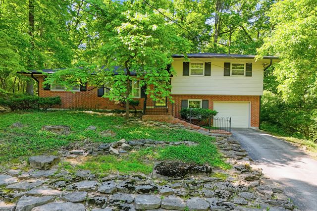 812 VALLEY CT, Columbia, MO 65203