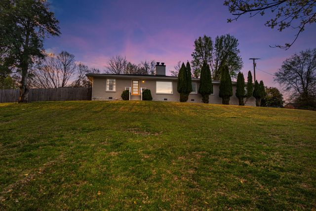 2455 Eastland Ave, Nashville, TN 37206