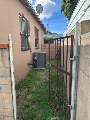 1851 W 96 Street, Los Angeles, CA 90047