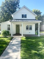 322 Cherry Street, Almont, MI 48003