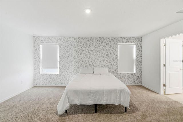 5905 LAURELCREST GLEN, Palmetto, FL 34221