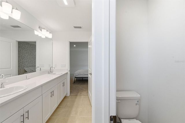 5905 LAURELCREST GLEN, Palmetto, FL 34221