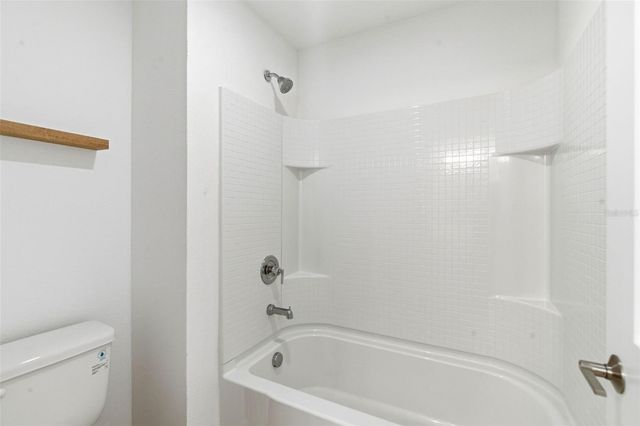 5905 LAURELCREST GLEN, Palmetto, FL 34221