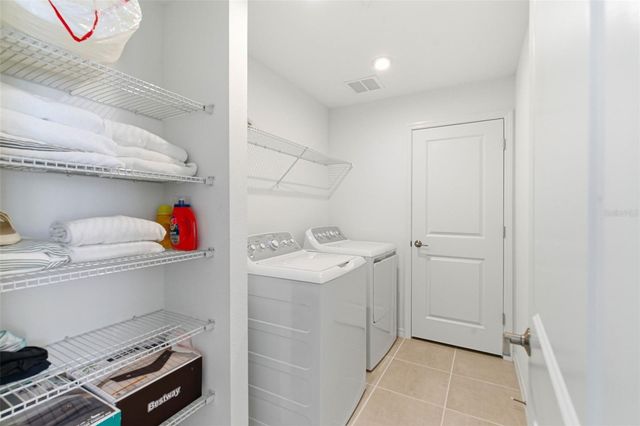 5905 LAURELCREST GLEN, Palmetto, FL 34221