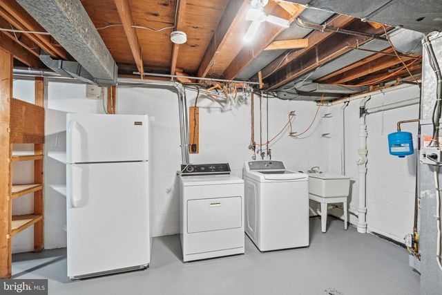 7616 CARTERET RD, Bethesda, MD 20817