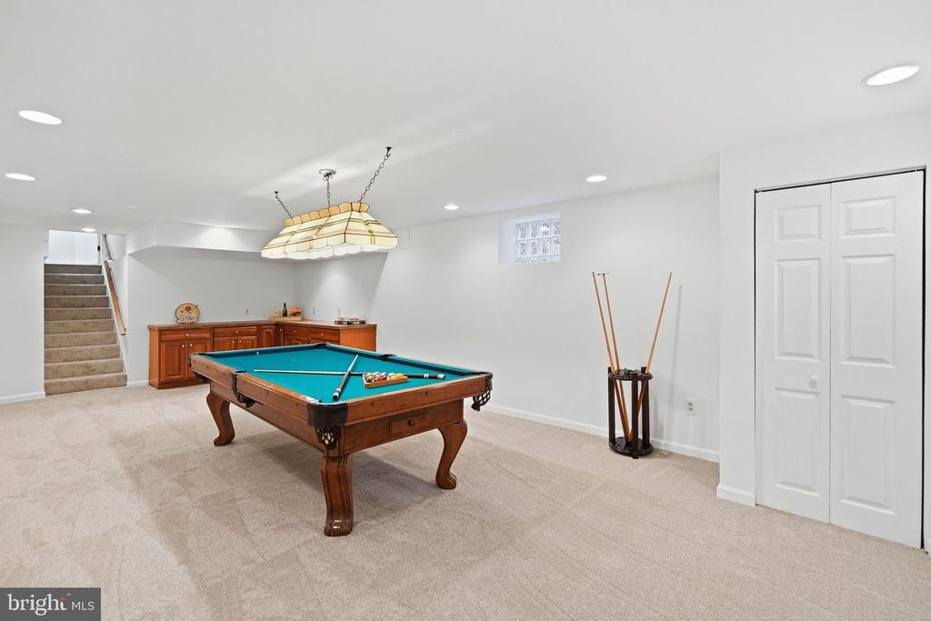 Image 24 of property listing at 7616 CARTERET RD, Bethesda, MD 20817