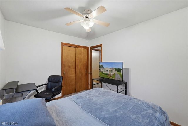 404 Elizabeth Street, Hubbard, OH 44425