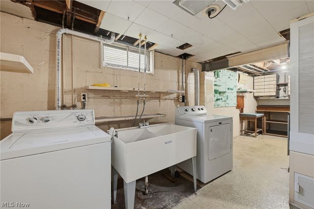 404 Elizabeth Street, Hubbard, OH 44425