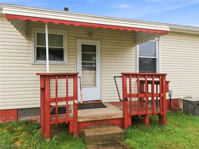 404 Elizabeth Street, Hubbard, OH 44425
