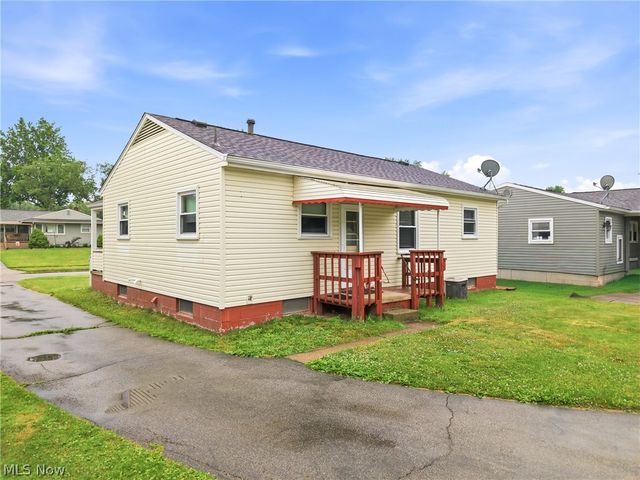 404 Elizabeth Street, Hubbard, OH 44425